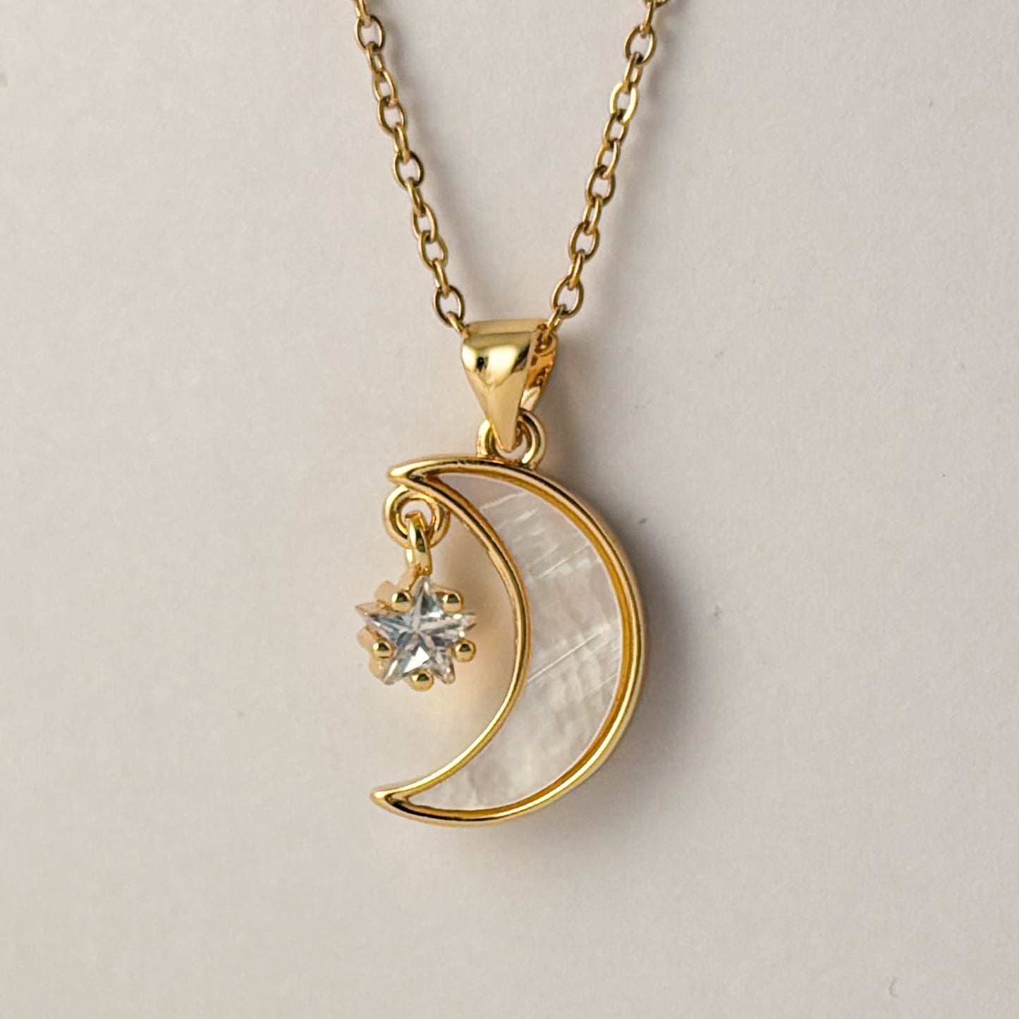 Collar dije de luna madre perla chapa de oro cadena de acero