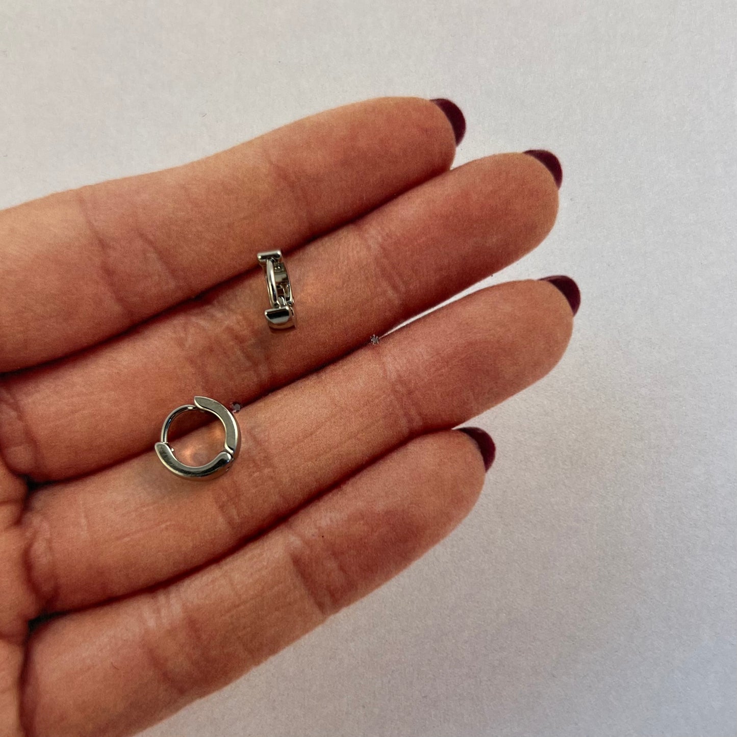 Mini huggies acero inoxidable 8 mm lisas redondeadas