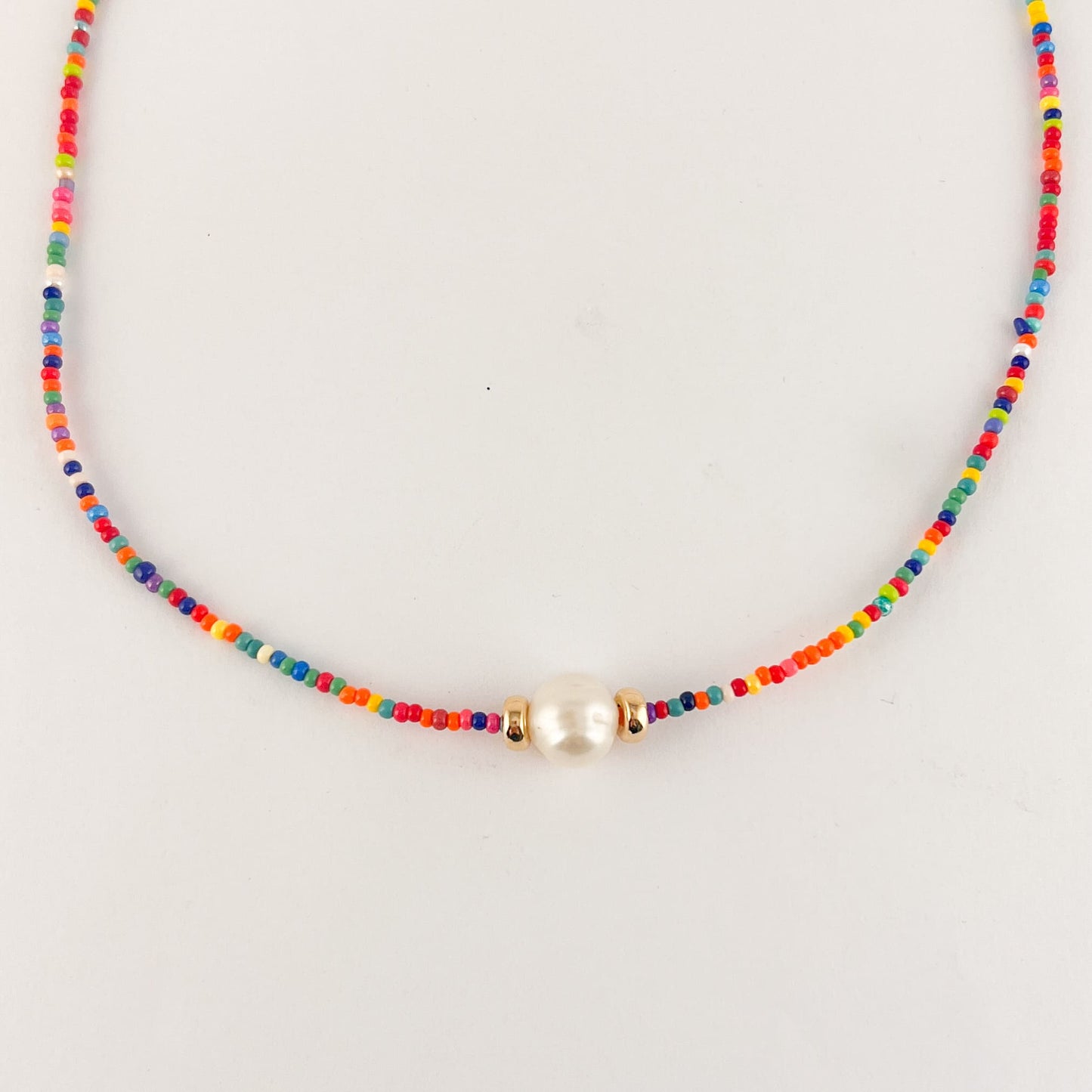 Gargantilla chapa de oro perla natural chaquira colores