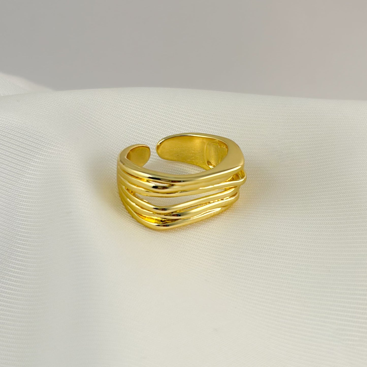 Anillo chapa de oro líneas cuadrado ajustable