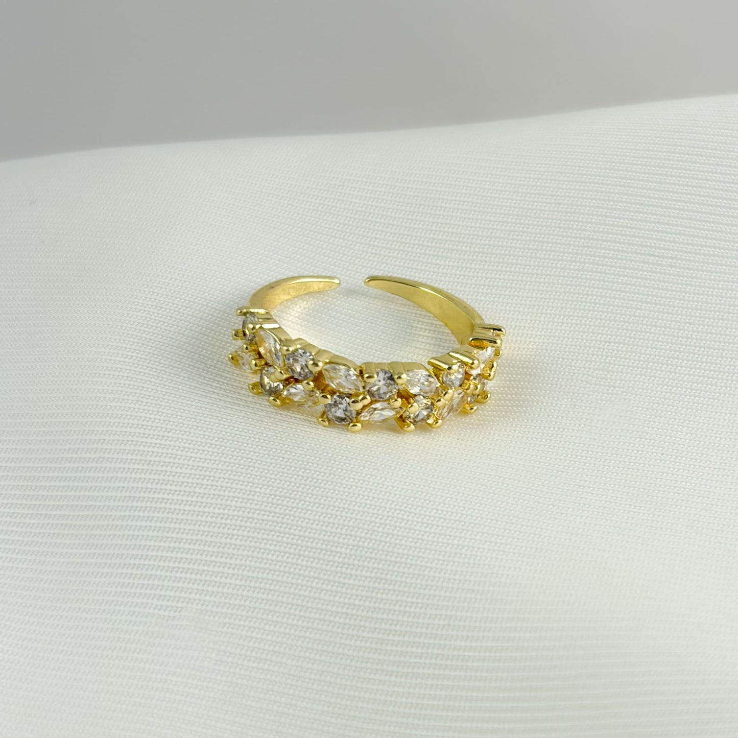 Anillo churumbela natural zirconias chapa de oro ajustable
