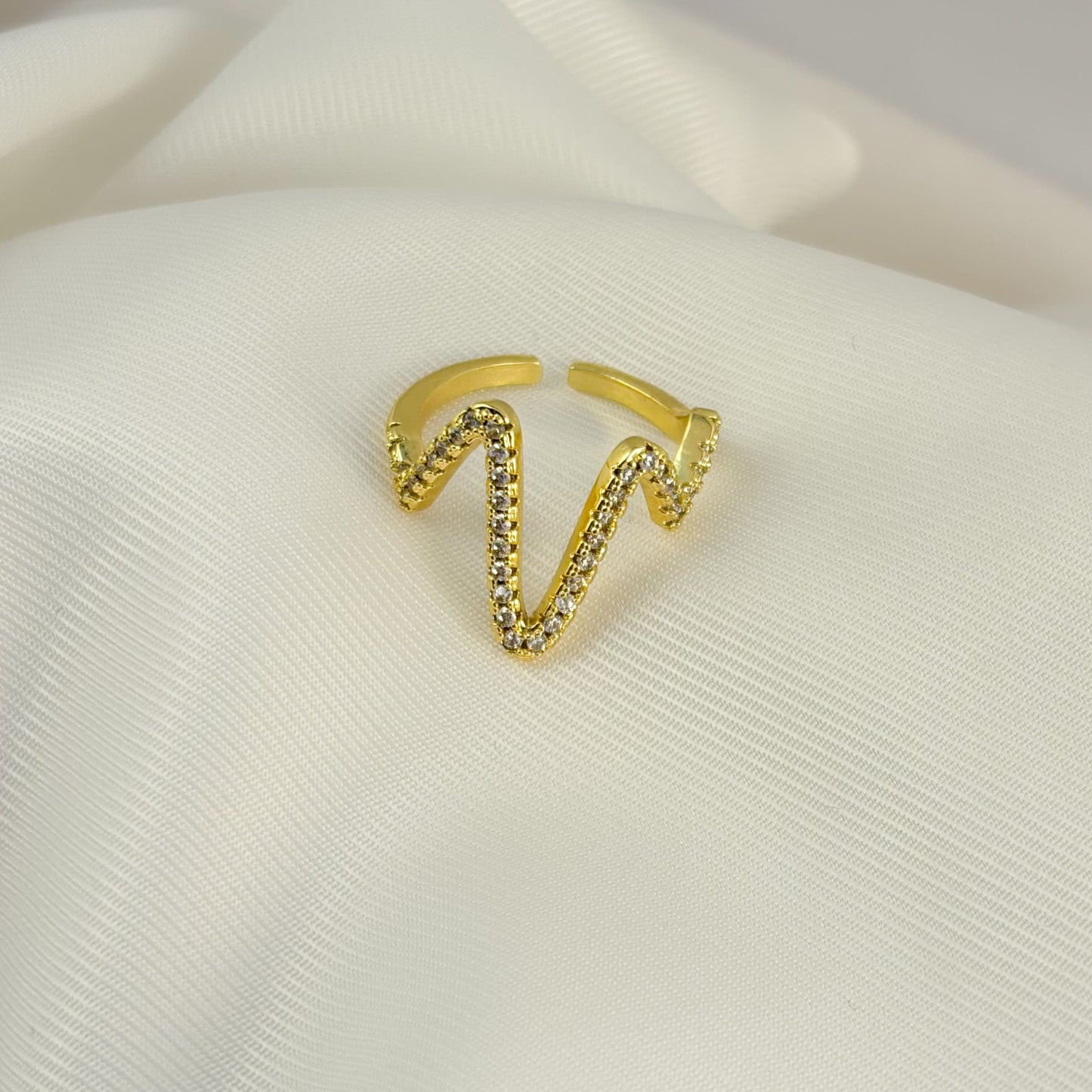 Anillo zigzag zirconias chapa de oro ajustable
