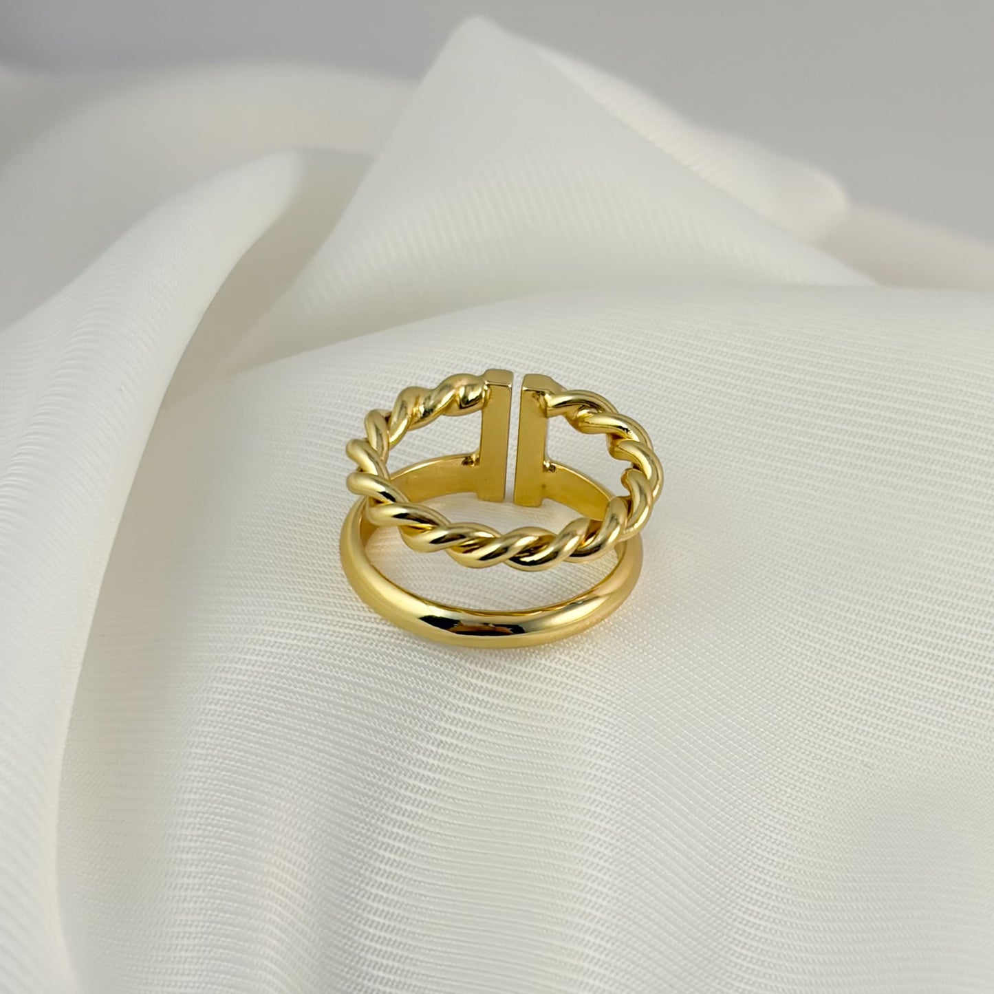 Anillo doble chapa de oro trenzado y liso ajustable