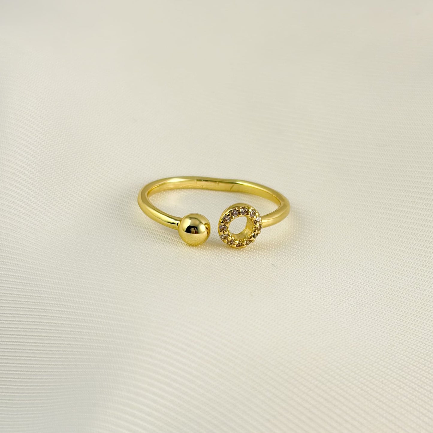 Anillo delgado chapa de oro ajustable bolita aro