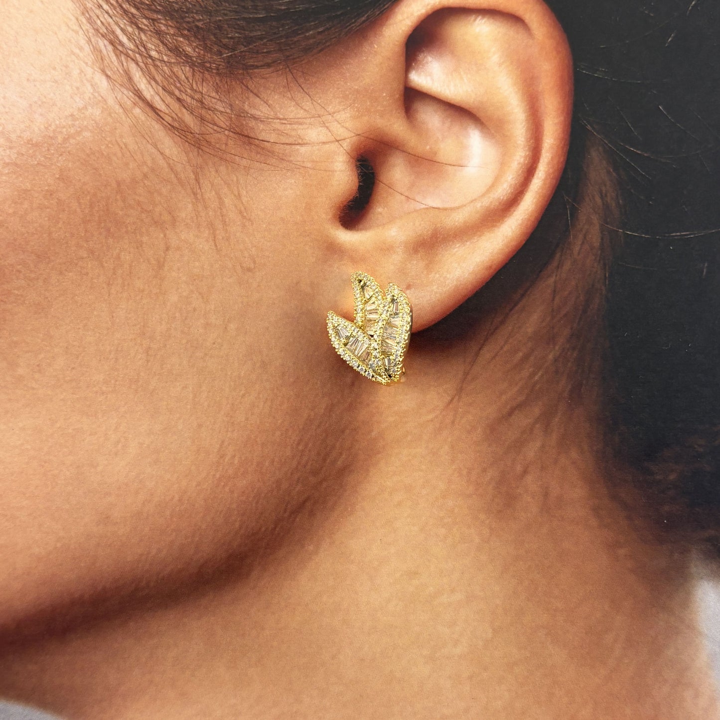 Aretes pegado zirconias fuego elegante chapa de oro