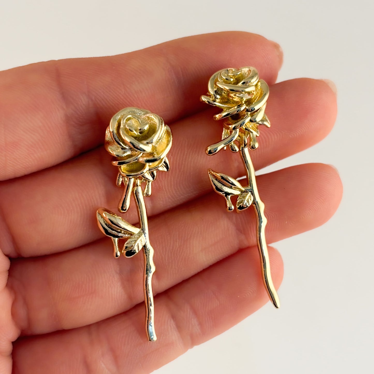 Aretes largos chapa de oro rosa
