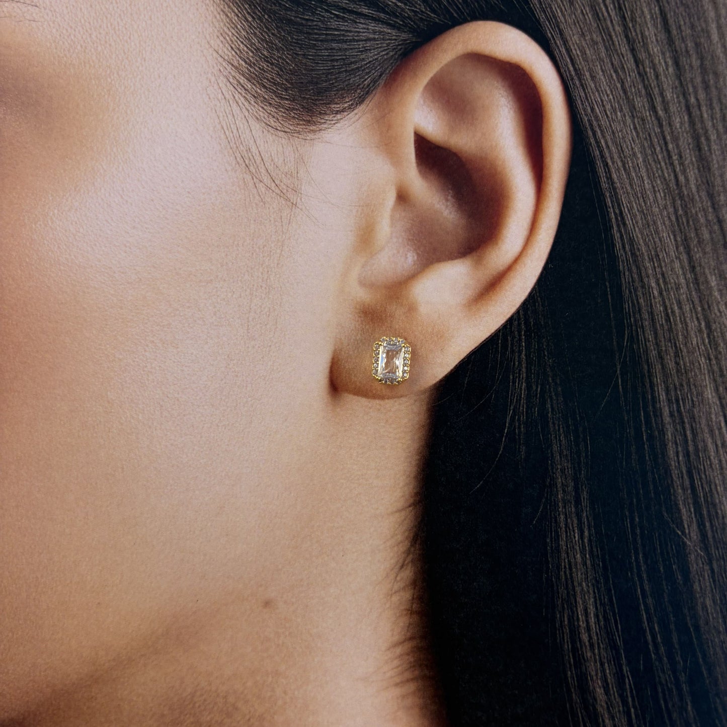 Arete pegado cuadro zirconias chapa de oro