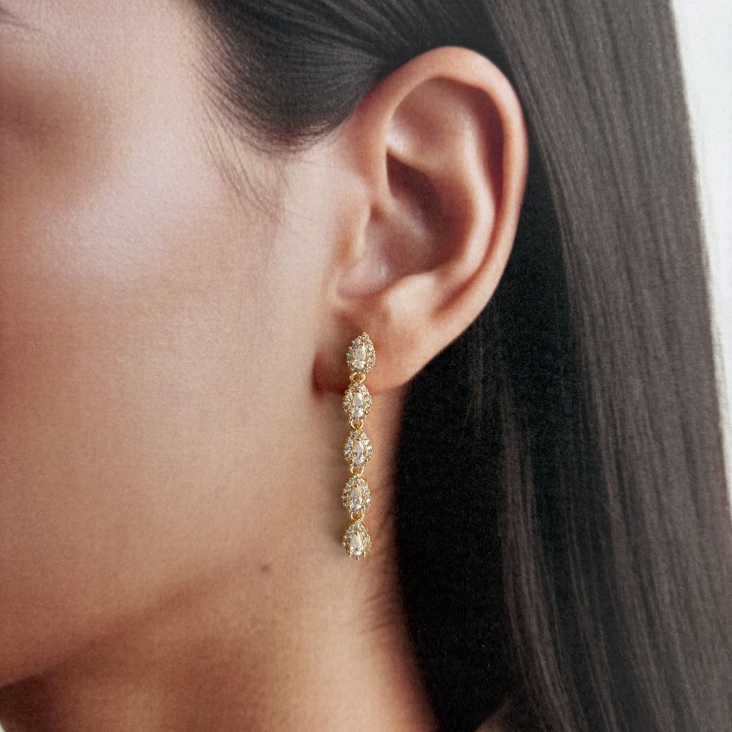 Aretes largos dorados zirconias fila de gotitas chapa de oro