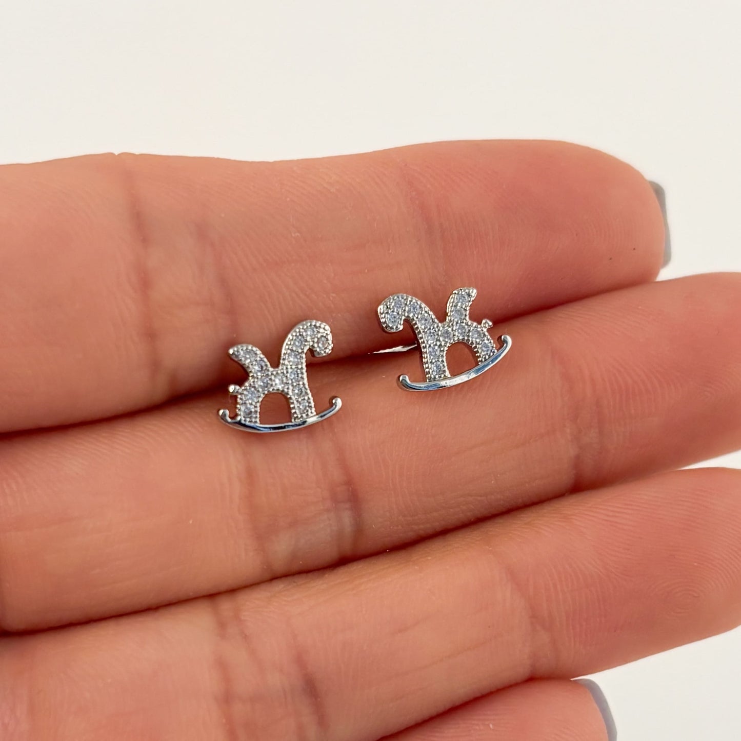 Broqueles chapa de oro plateados zirconias caballito