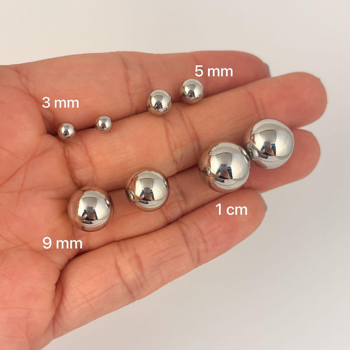 Broqueles bolita plateda chapa de oro diferentes medidas