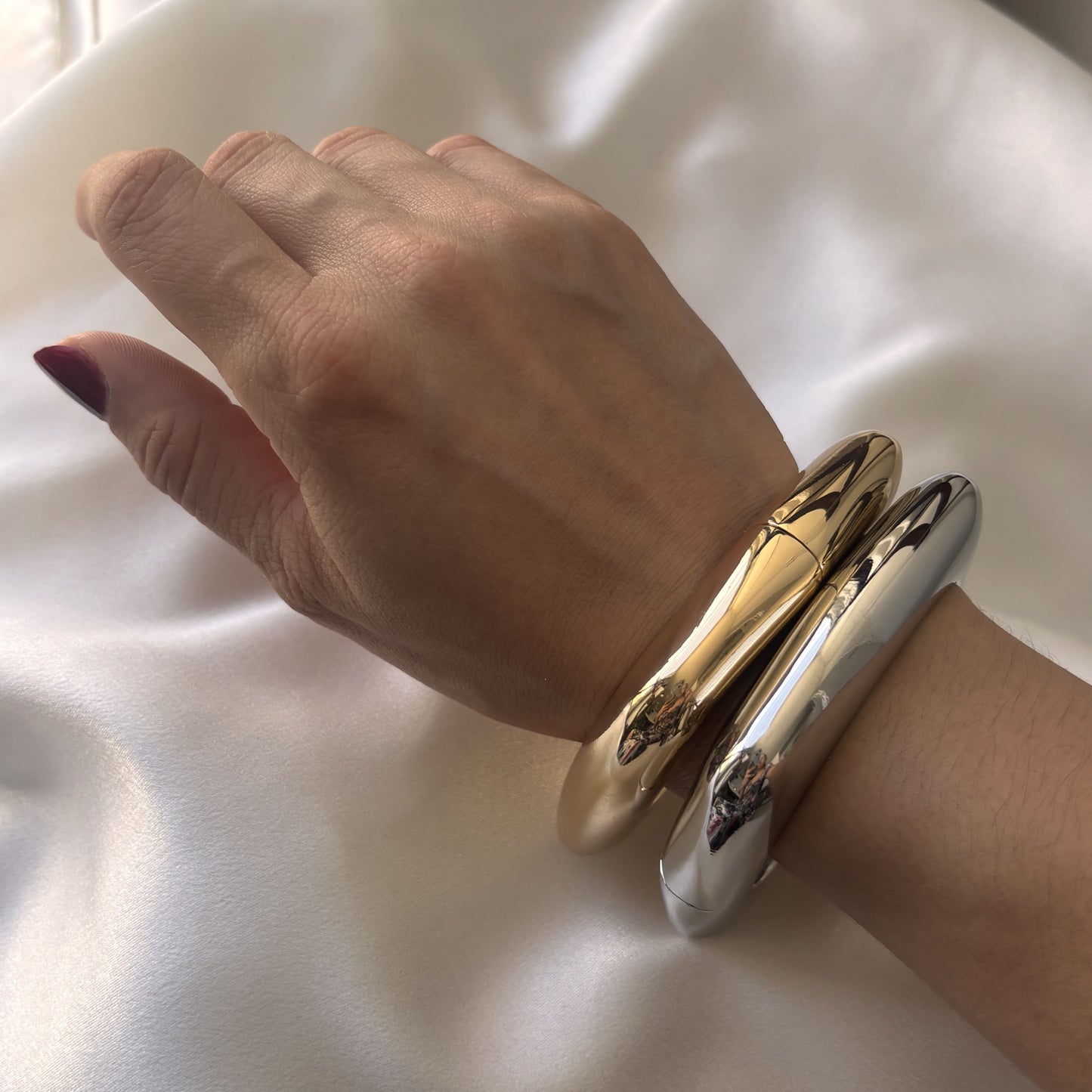 Brazalete grueso chapa de oro cuadrado redondeado