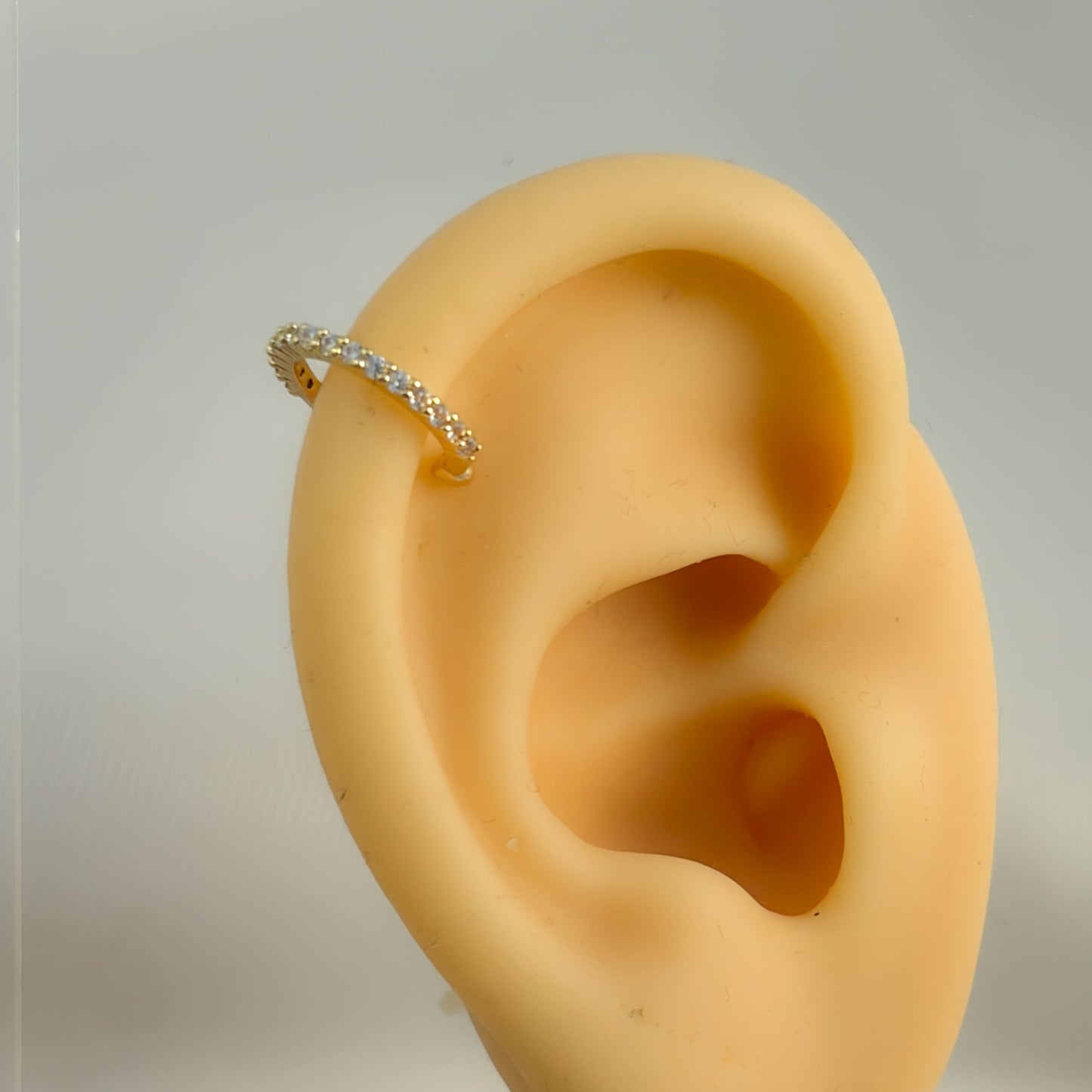 Simulador de perforación ear cuff chapa de oro zirconias delgado