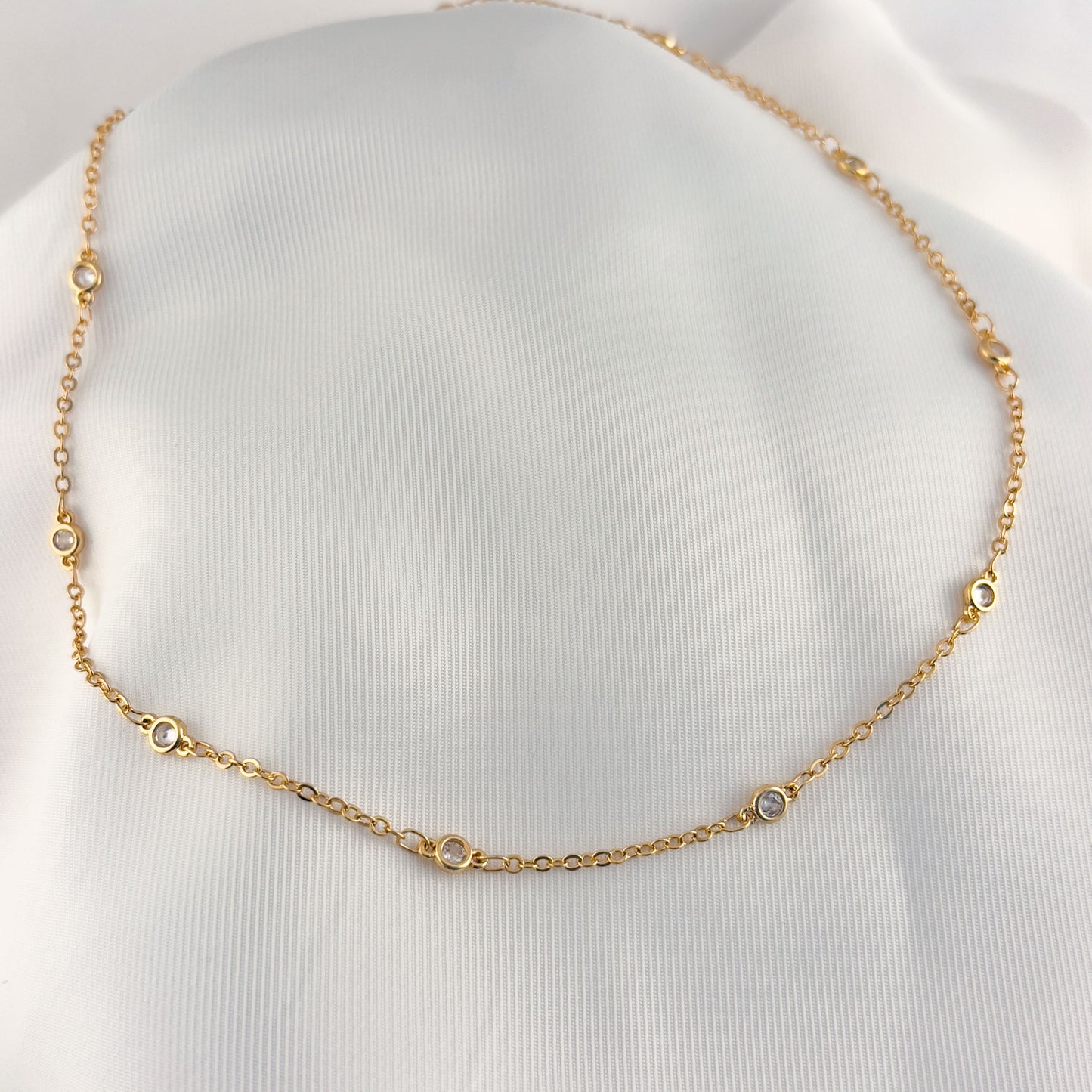 Collar chapa de oro cristal circular