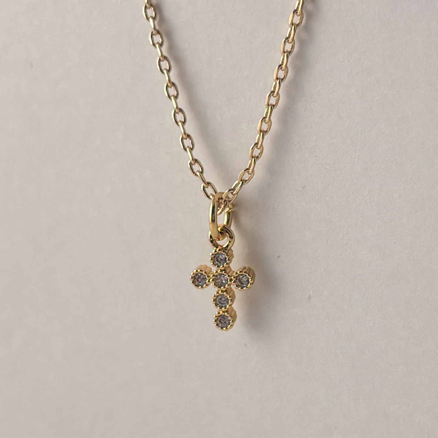 Collar ajustable dije cruz mini zirconias chapa de oro garantizada