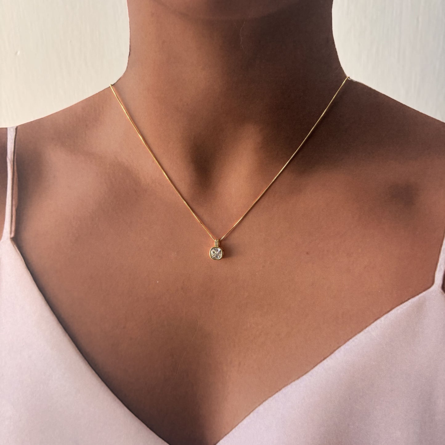 Collar dije zirconia cuadro baño de oro premium