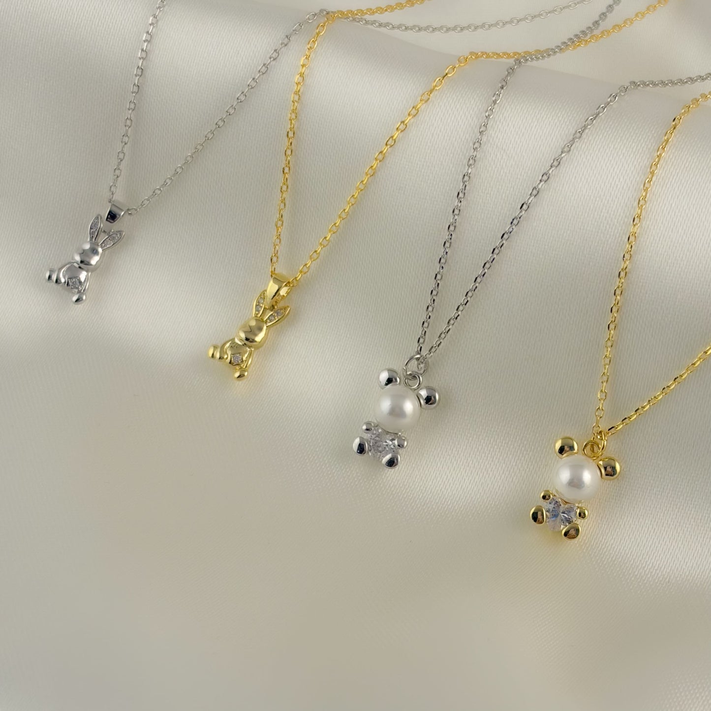 Collar plateado y dorado baño de oro dije mini