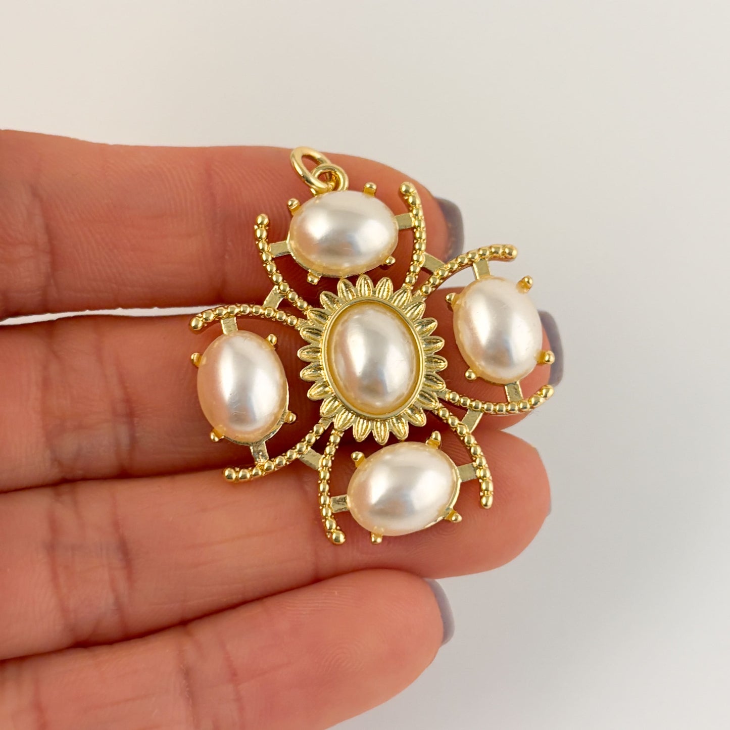 Dije chapa de oro diferentes figuras