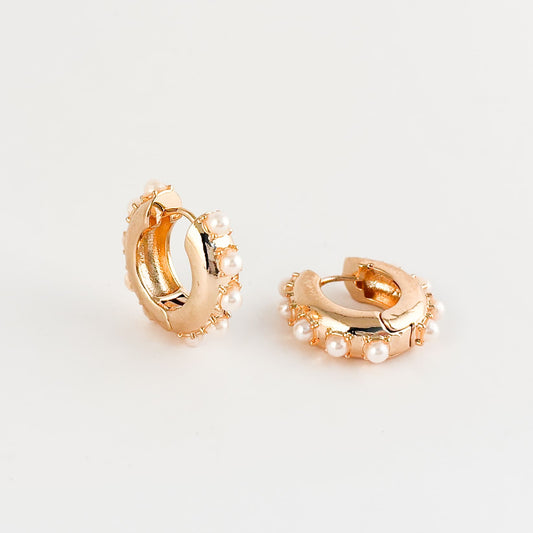 Huggies gruesas ovaladas perlas chapa de oro 1,5 cm