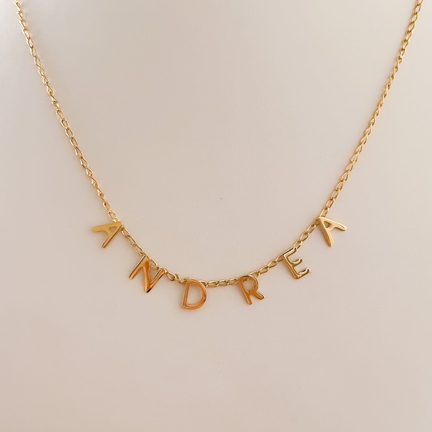 Collar personalizado de nombre letra soldada mini elegante chapa de oro 18k ¡Elige el número de letras!
