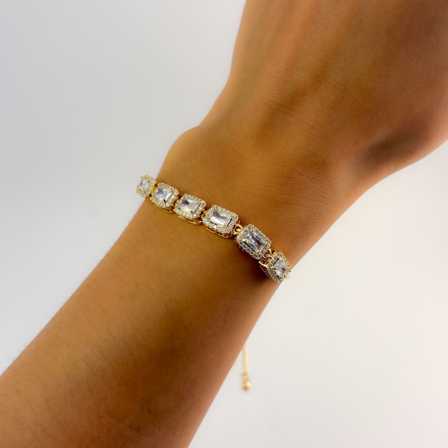 Pulsera chapa de oro cuadros zirconias ajustable