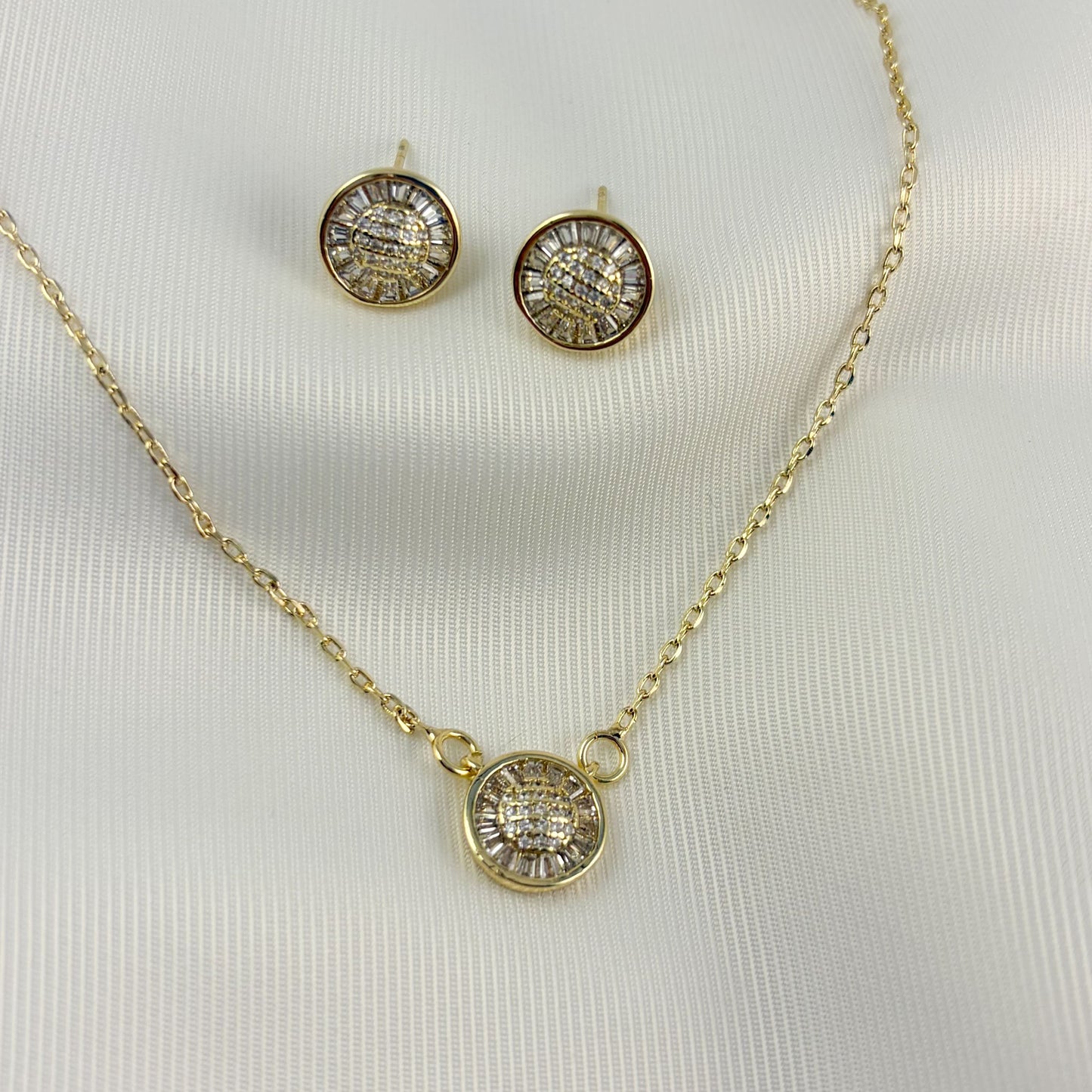 Set aretes y collar circulo zirconias elegante chapa de oro