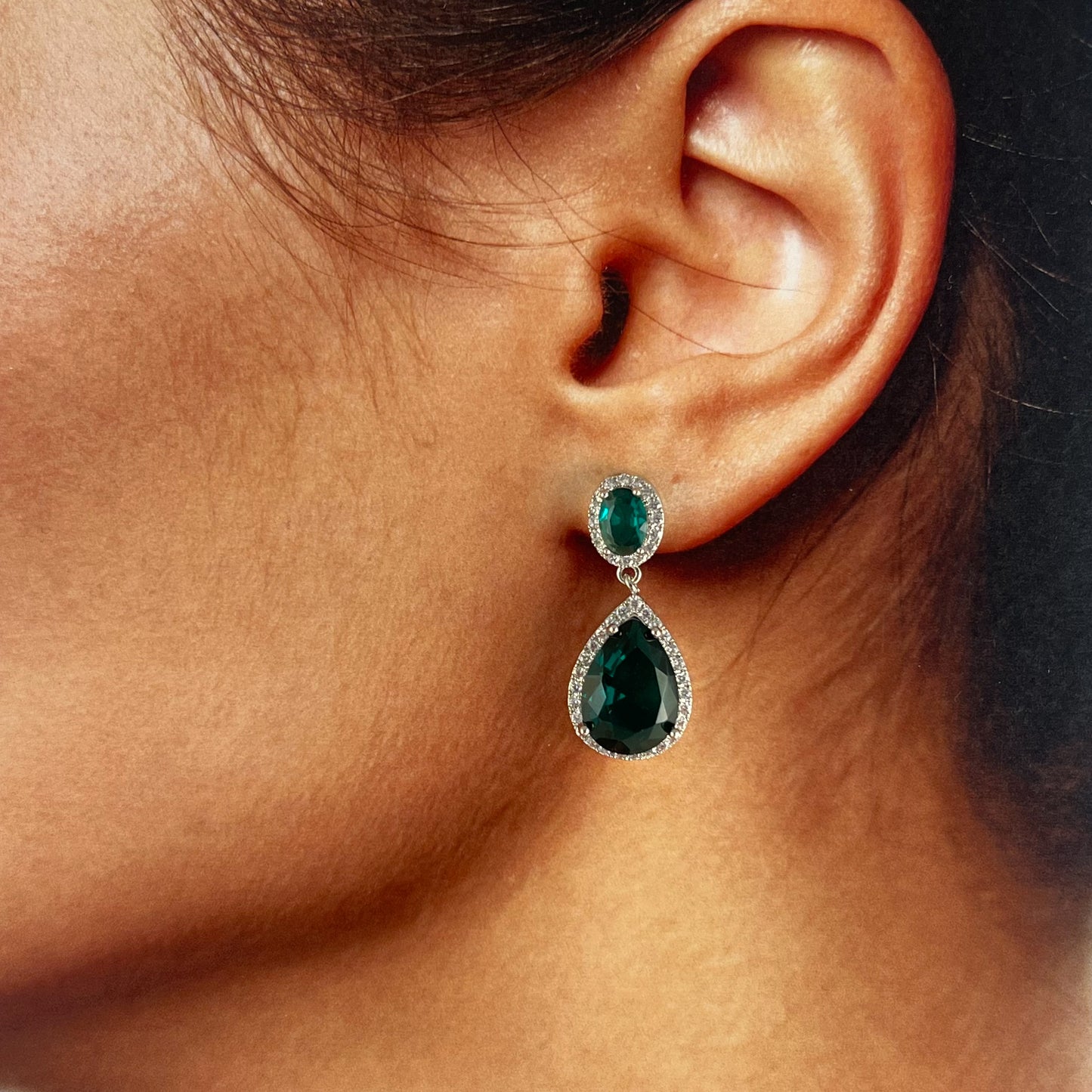 Aretes largos piedra gota zirconias 3 cm baño de rodio