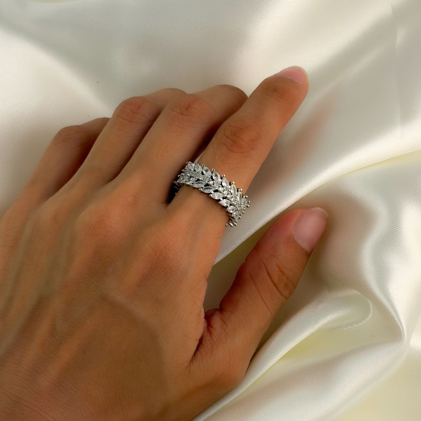 Anillo churumbela zirconia baƱo de oro plateado talla 7
