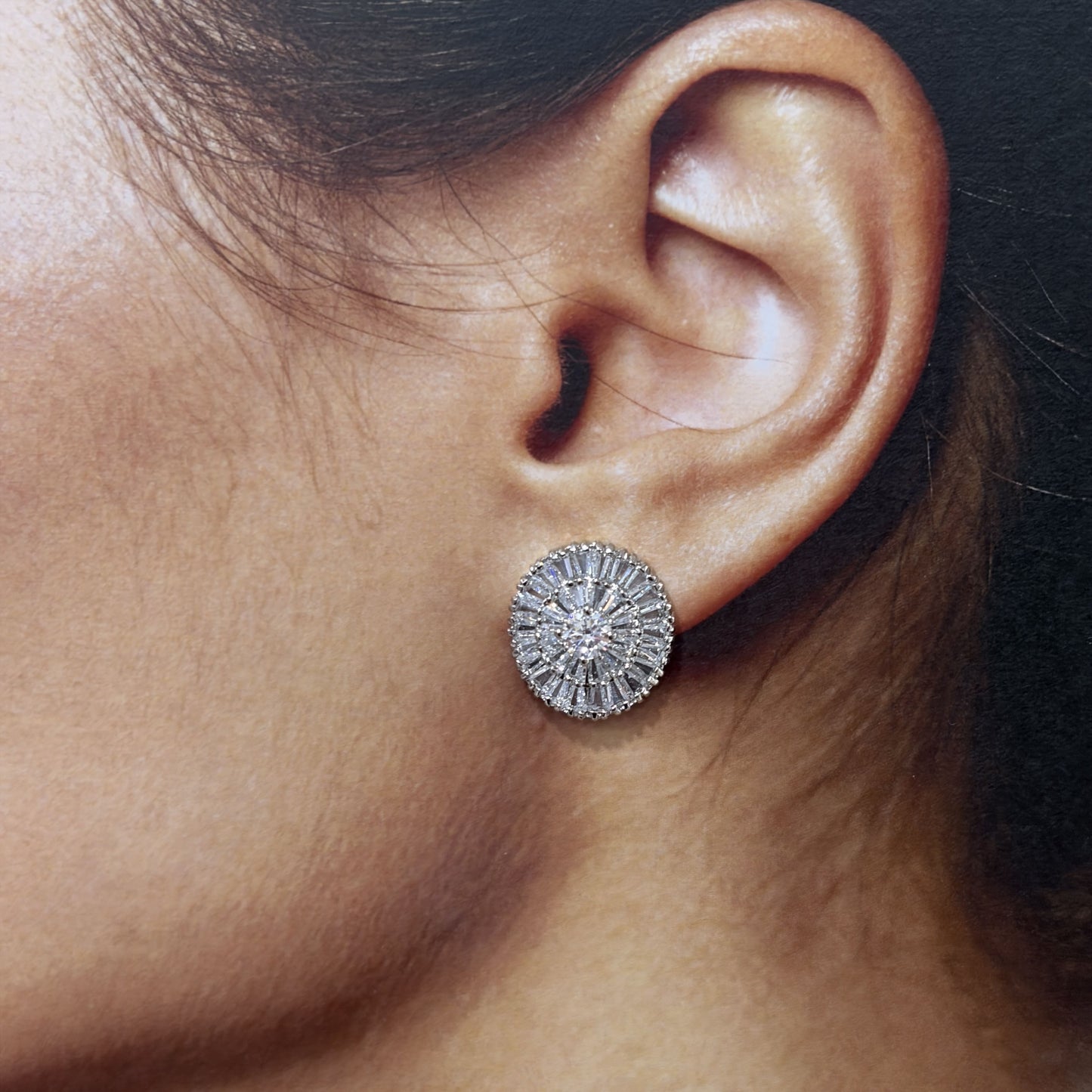 Arete pegado plateado círculo cristal baguettes baño de oro