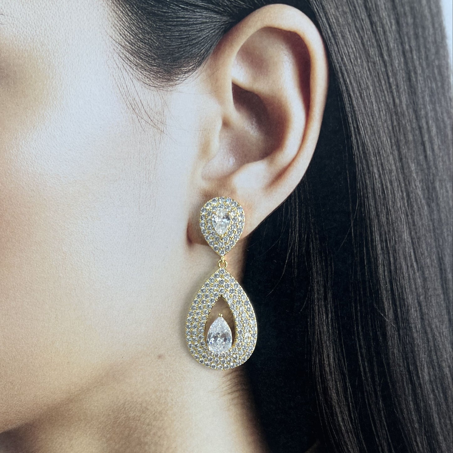 Arete maxi gota cristal zirconias baño de oro