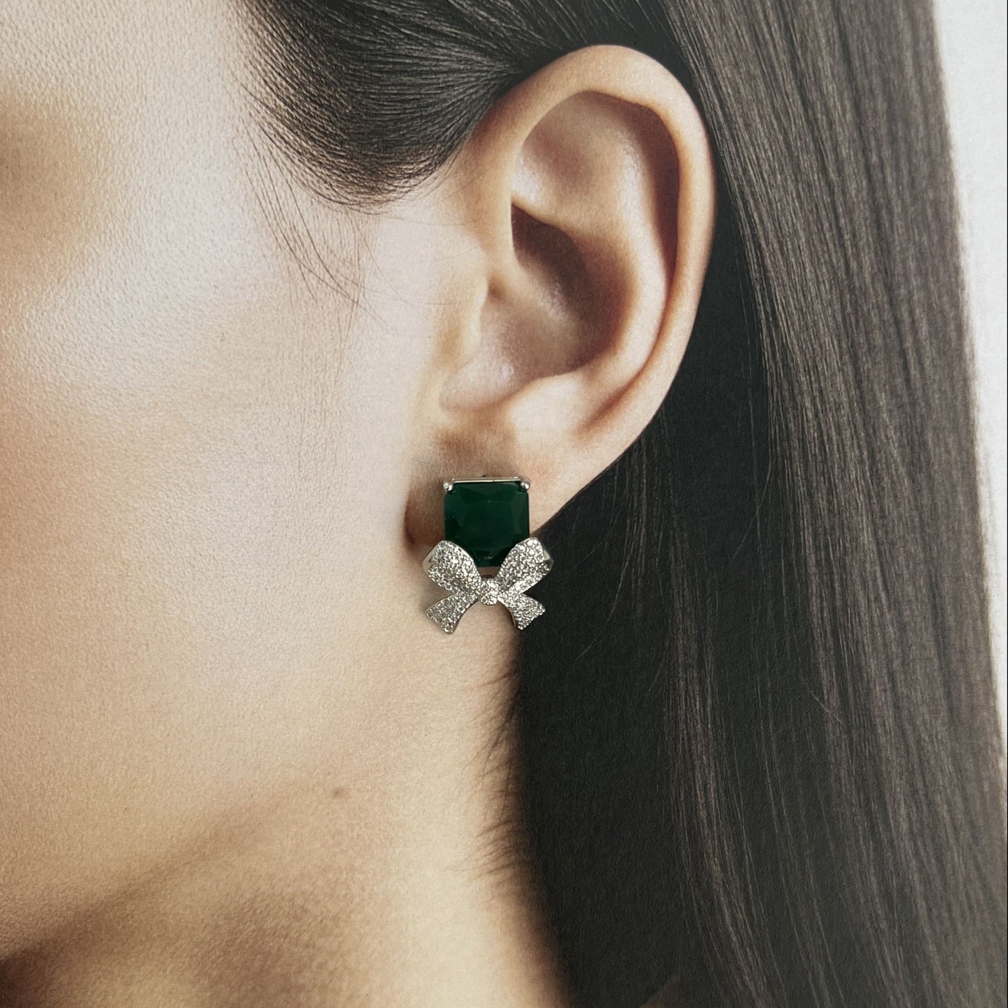 Aretes cuadro moño zirconias plateado