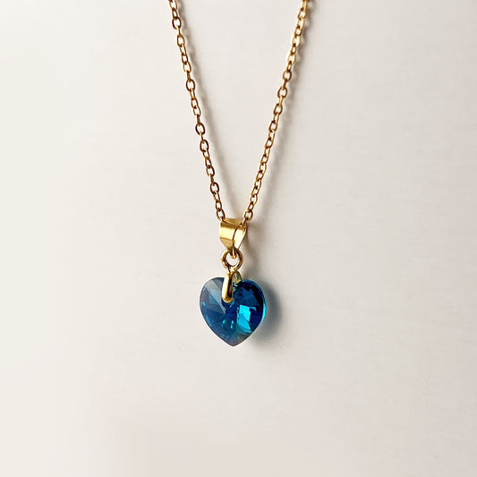 Collar dije corazón de cristal color azul verdoso chapa de oro cadena acero inoxidable