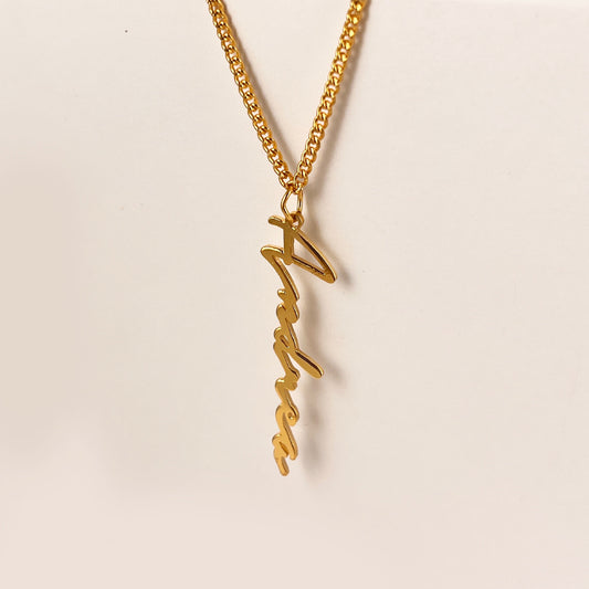 Collar personalizado de nombre vertical en chapa de oro cadena de acero inoxidable