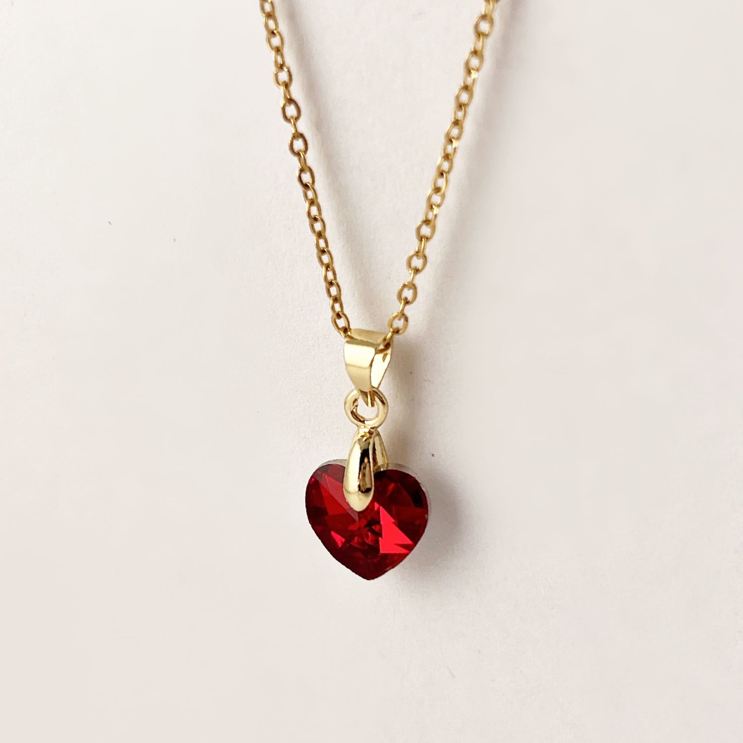 Collares de Acero Inoxidable para Mujer doble cadenas con dije de corazon  cristal roja