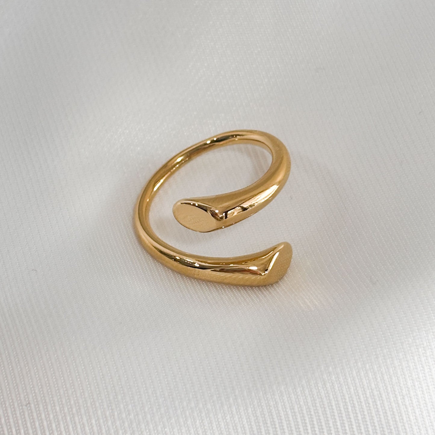 Anillo acero inoxidable bambú abierto dorado