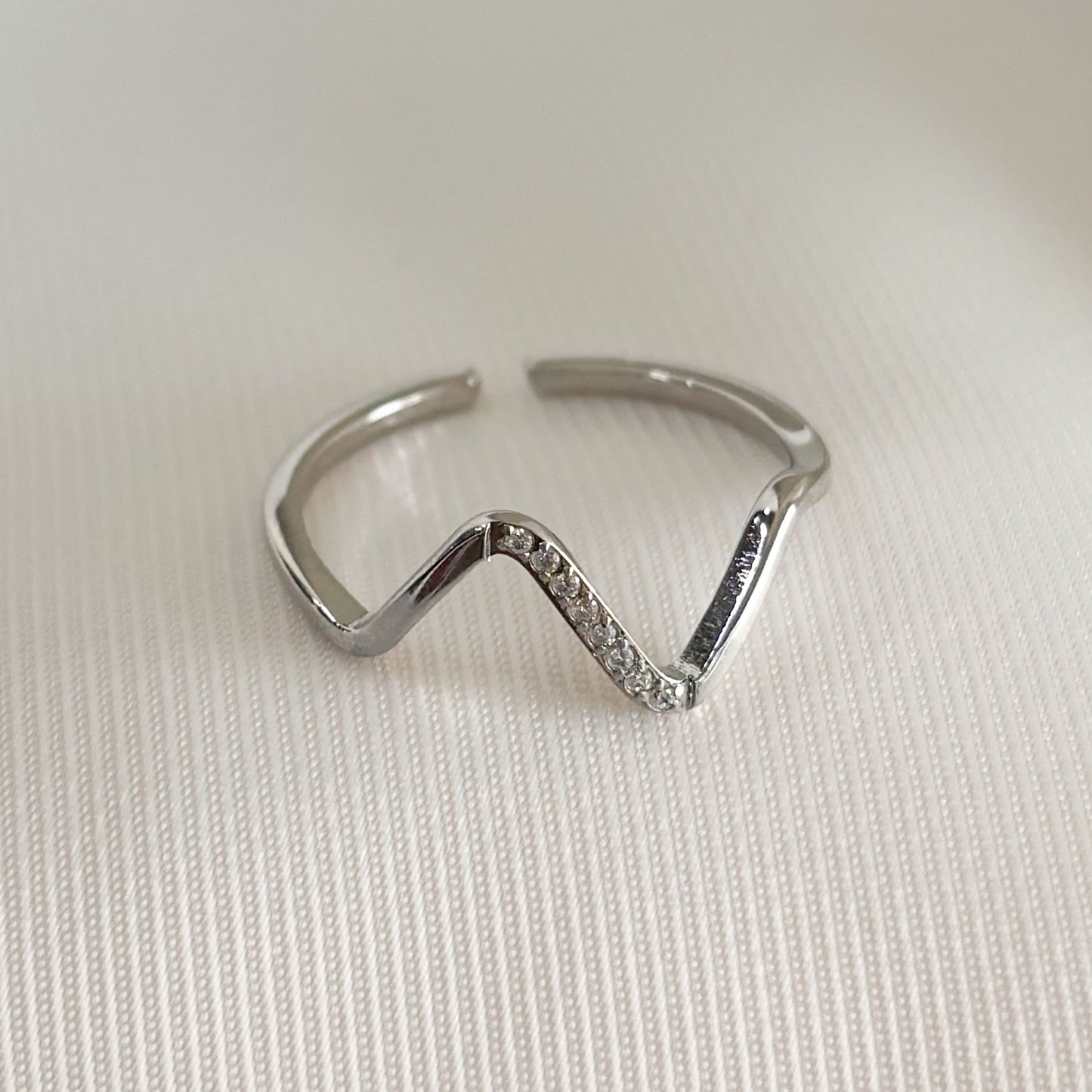 Anilo delgado acero inoxidable zig zag zirconias