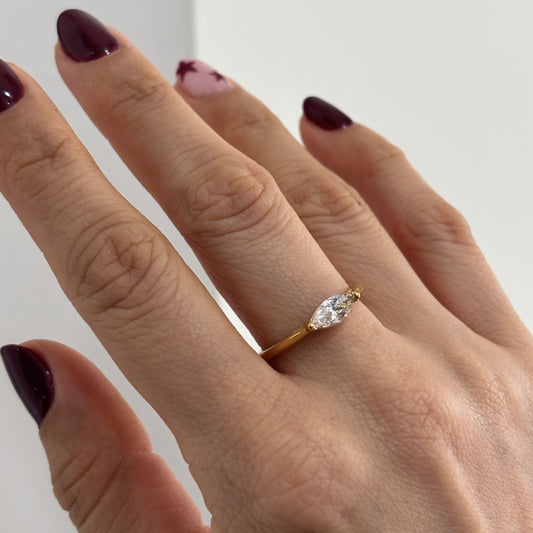 Anillo acero inoxidable zirconia marquisse dorado