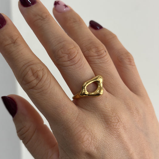 Anillo acero inoxidable mancha dorado