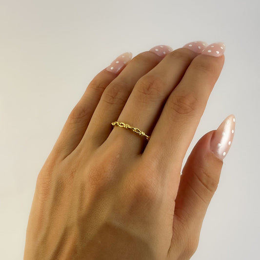 Anillo acero inoxidable delgado dorado nudos #7