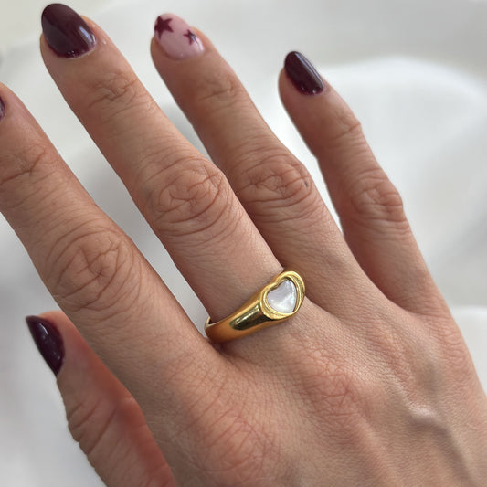 Anillo acero inoxidable corazón madre perla dorado #8