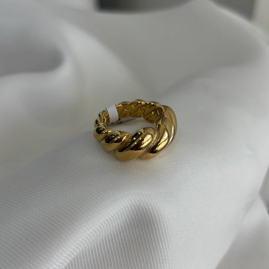 Anillo acero inoxidable dorado grueso trenzado