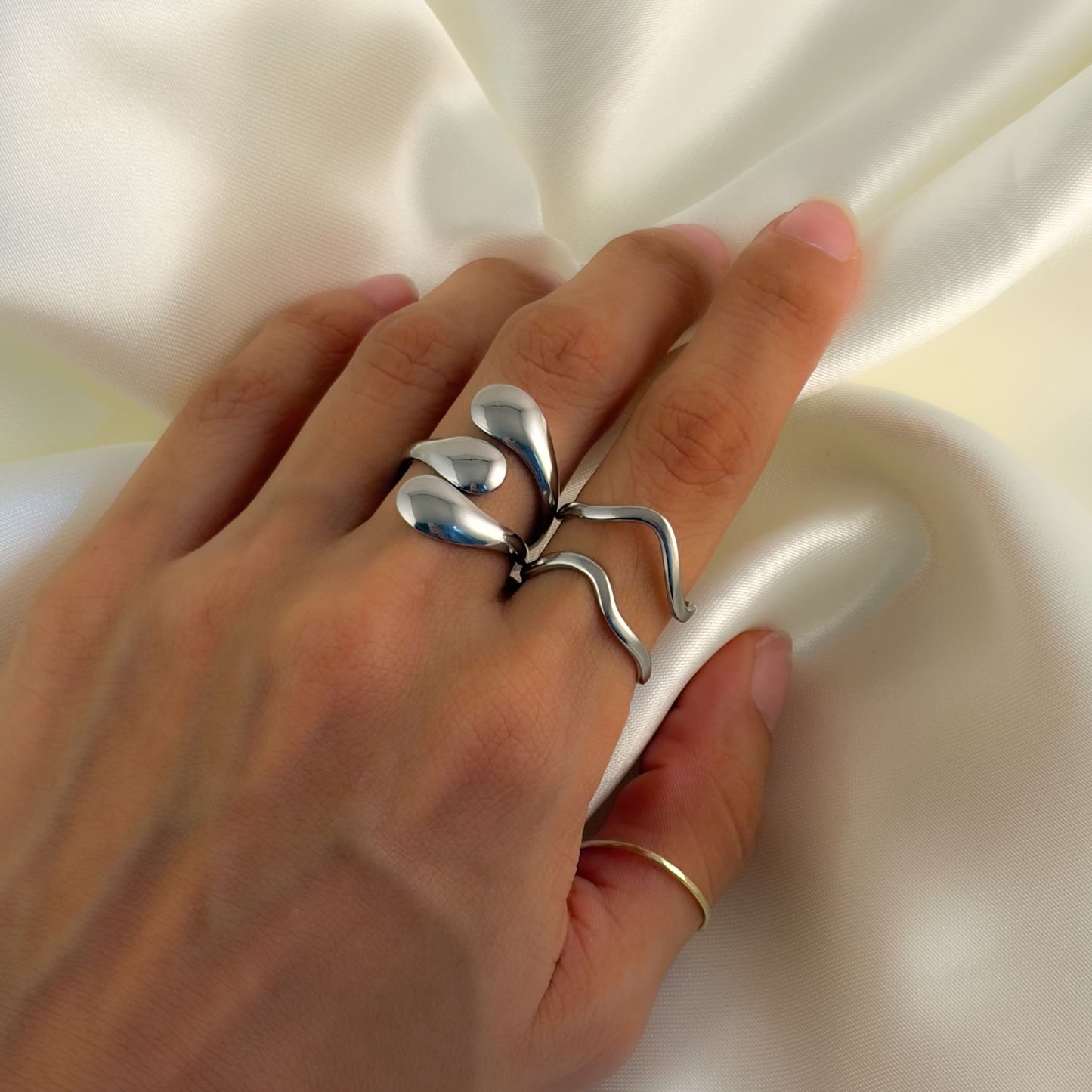 Anillo acero inoxidable doble irregular