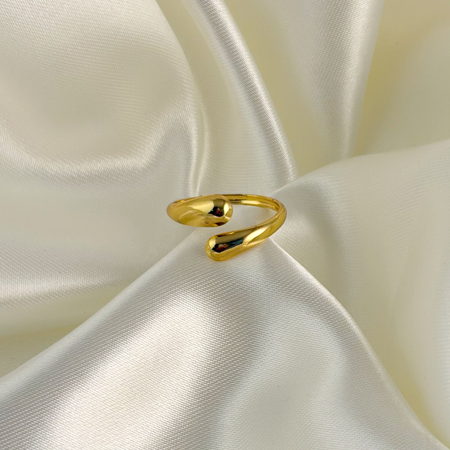 Anillo acero inoxidable ajustable dos gotas dorado