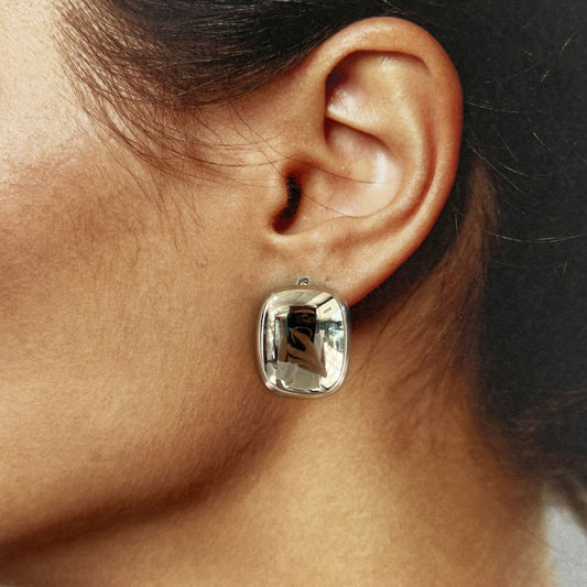 Aretes pegados acero inoxidables cuadro redondeado liso