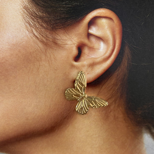 Aretes pegados mariposa acero inoxidable dorado