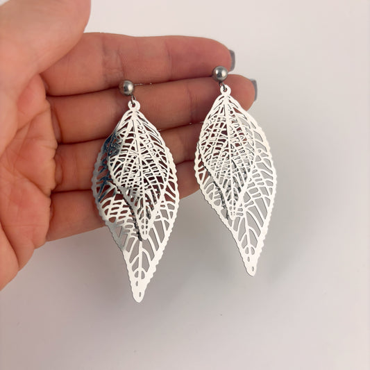 Aretes largos hojas laser acero inoxidable