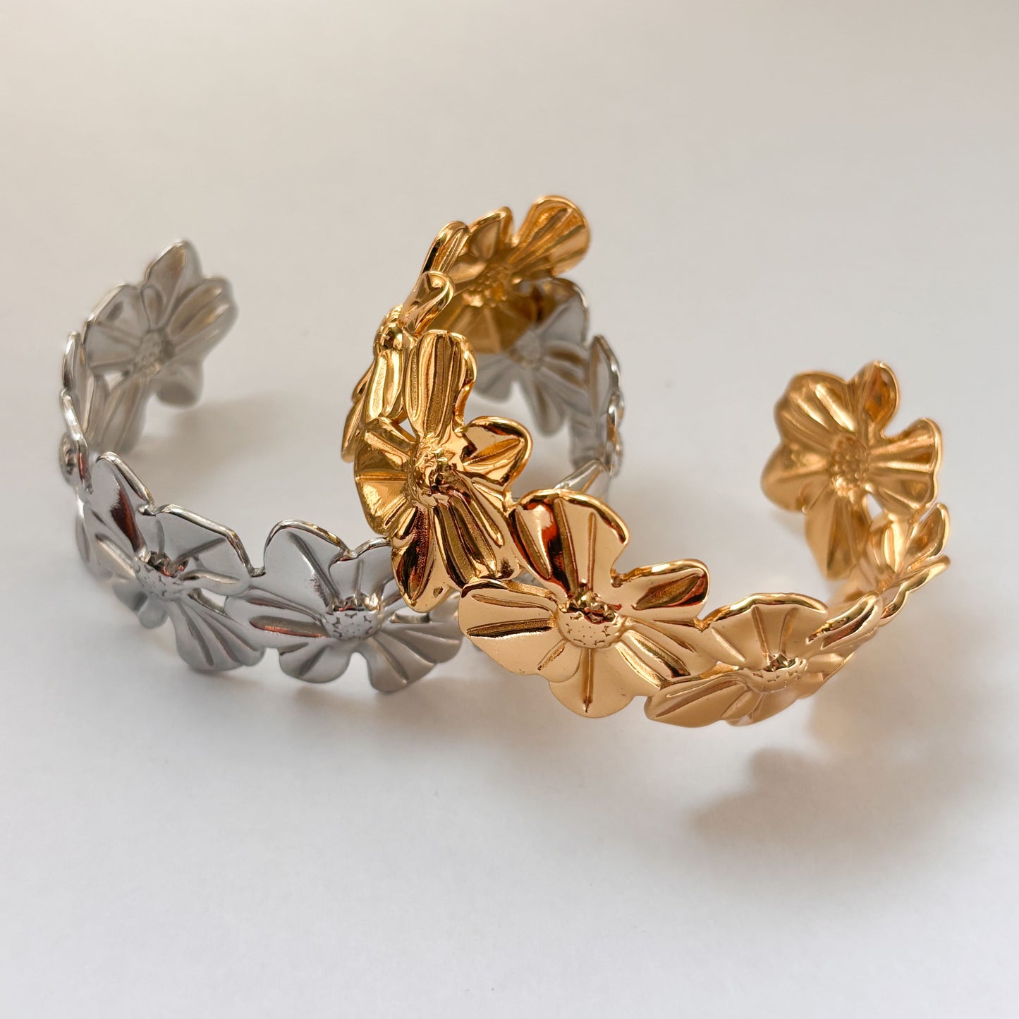 Brazalete acero inoxidable flores