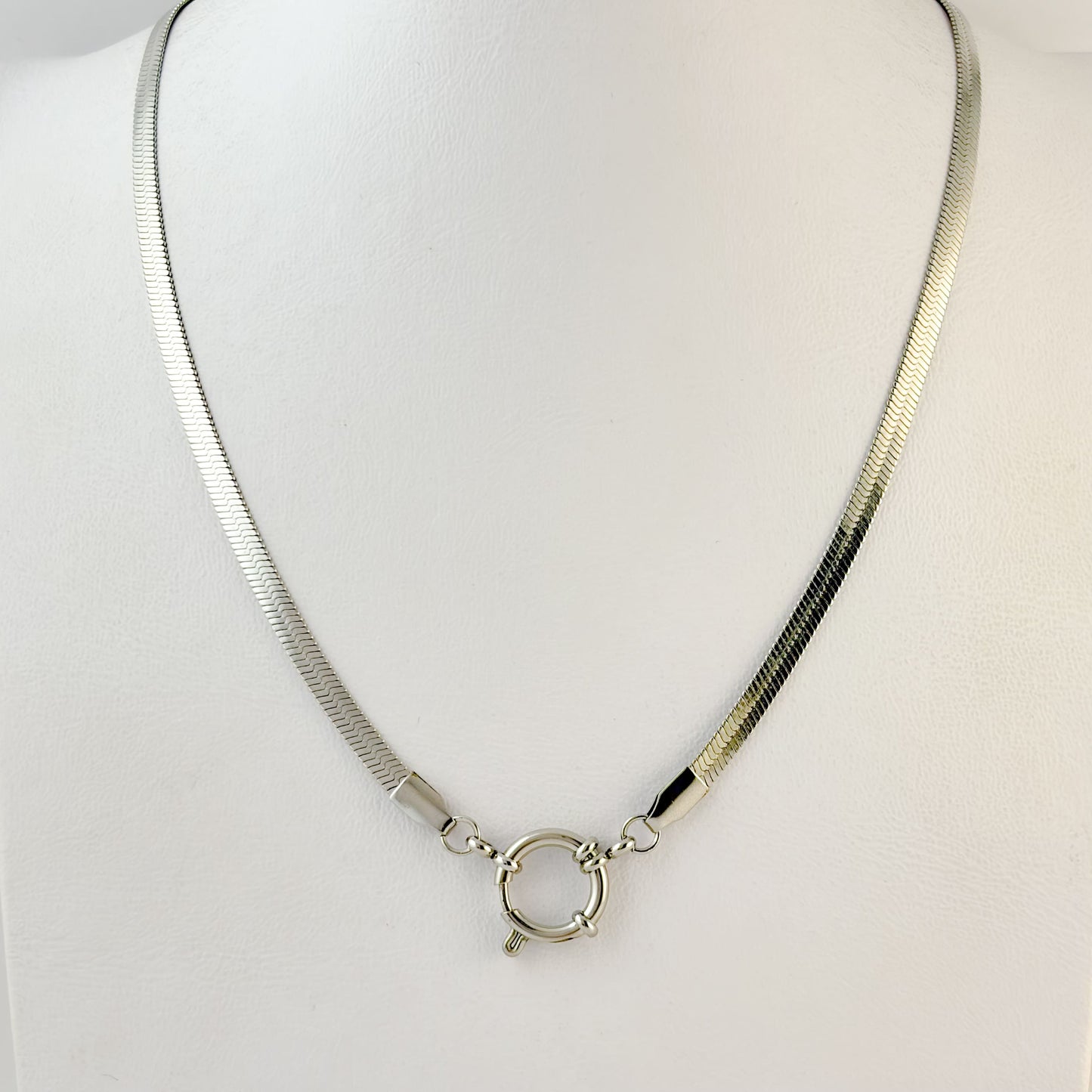 Collar cadena planchada broche marino
