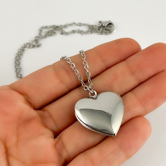 Collar relicario corazón liso acero inoxidable