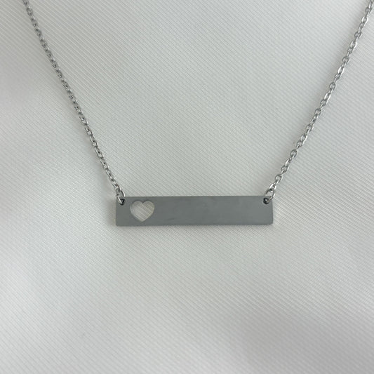 Collar con placa rectangular corazón acero inox