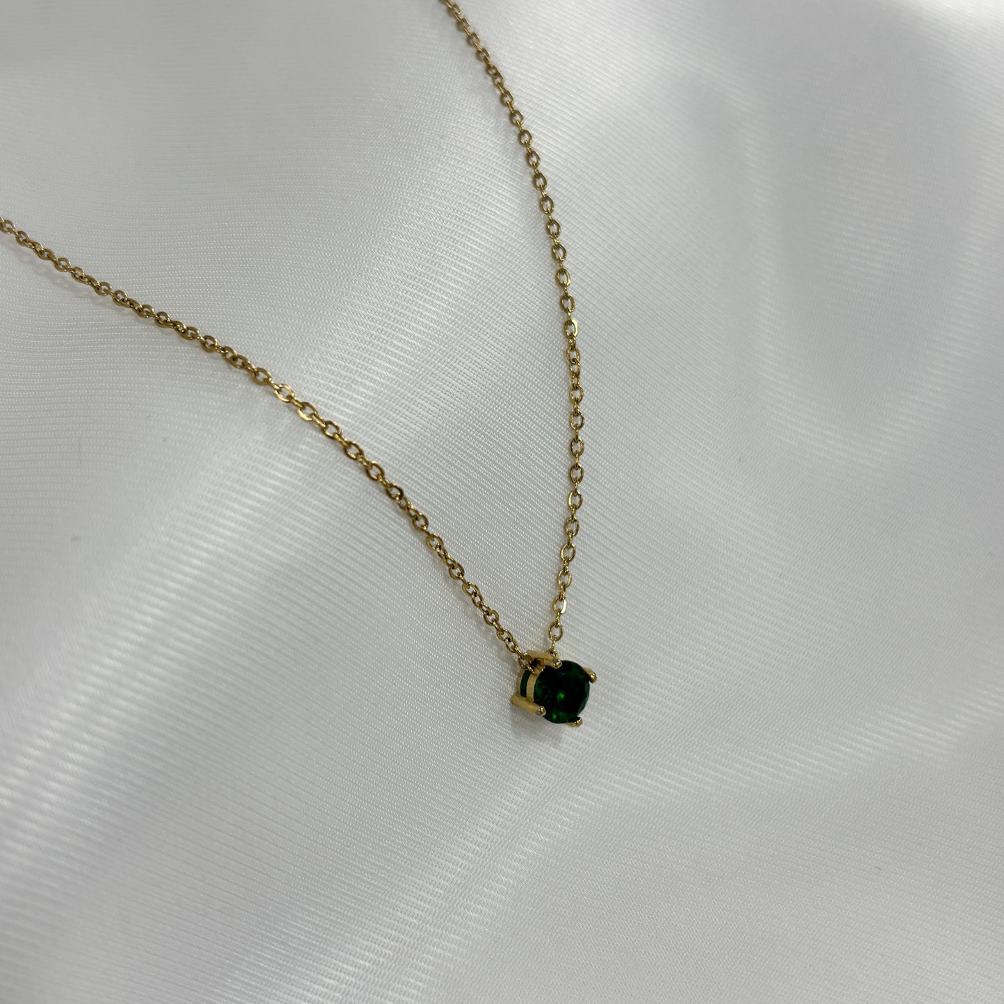 Collar acero inoxidable dorado cristal verde